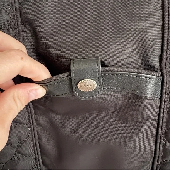 Mosey | Women’s Black Quilted Convertible Adjustable Shoulder Bag Backpack - Picture 3 of 9